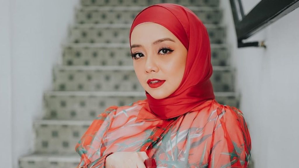 Psss, Wanita Bertudung, Ini Tip Matching Kan Warna Tudung Dengan Baju ...